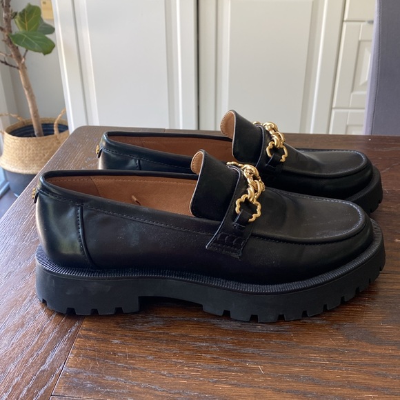 Black faux leather loafers with gold size 9 - Picture 2 of 3